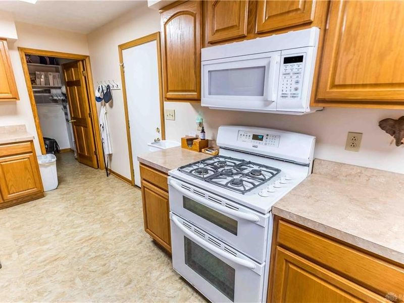 1105 Sherwood Forest Drive, West Carrollton, OH 45449 Photo 9