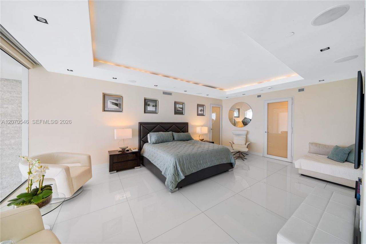 1040 Biscayne Blvd , Unit 4403, Miami, FL 33132 Photo