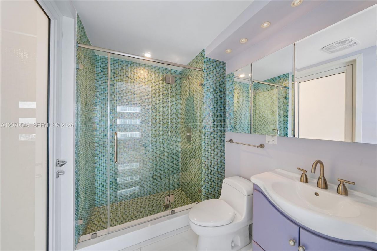 1040 Biscayne Blvd , Unit 4403, Miami, FL 33132 Photo