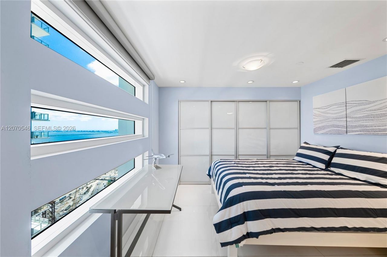 1040 Biscayne Blvd , Unit 4403, Miami, FL 33132 Photo