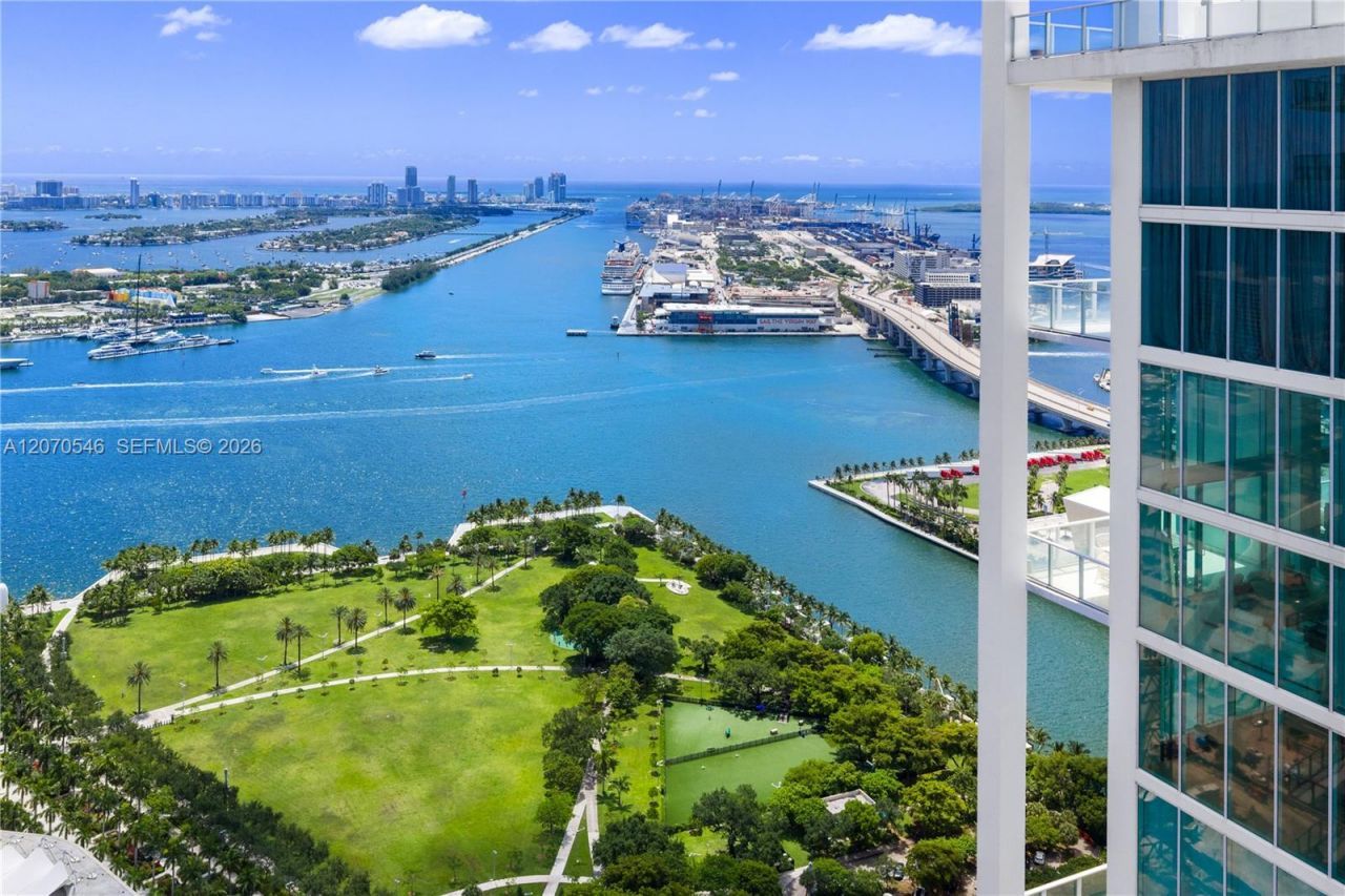 1040 Biscayne Blvd , Unit 4403, Miami, FL 33132 Photo