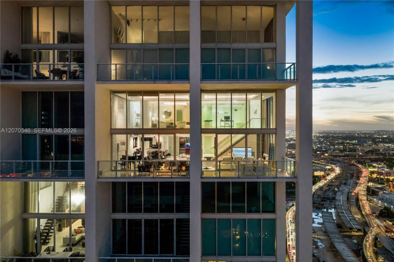 1040 Biscayne Blvd , Unit 4403, Miami, FL 33132 Photo