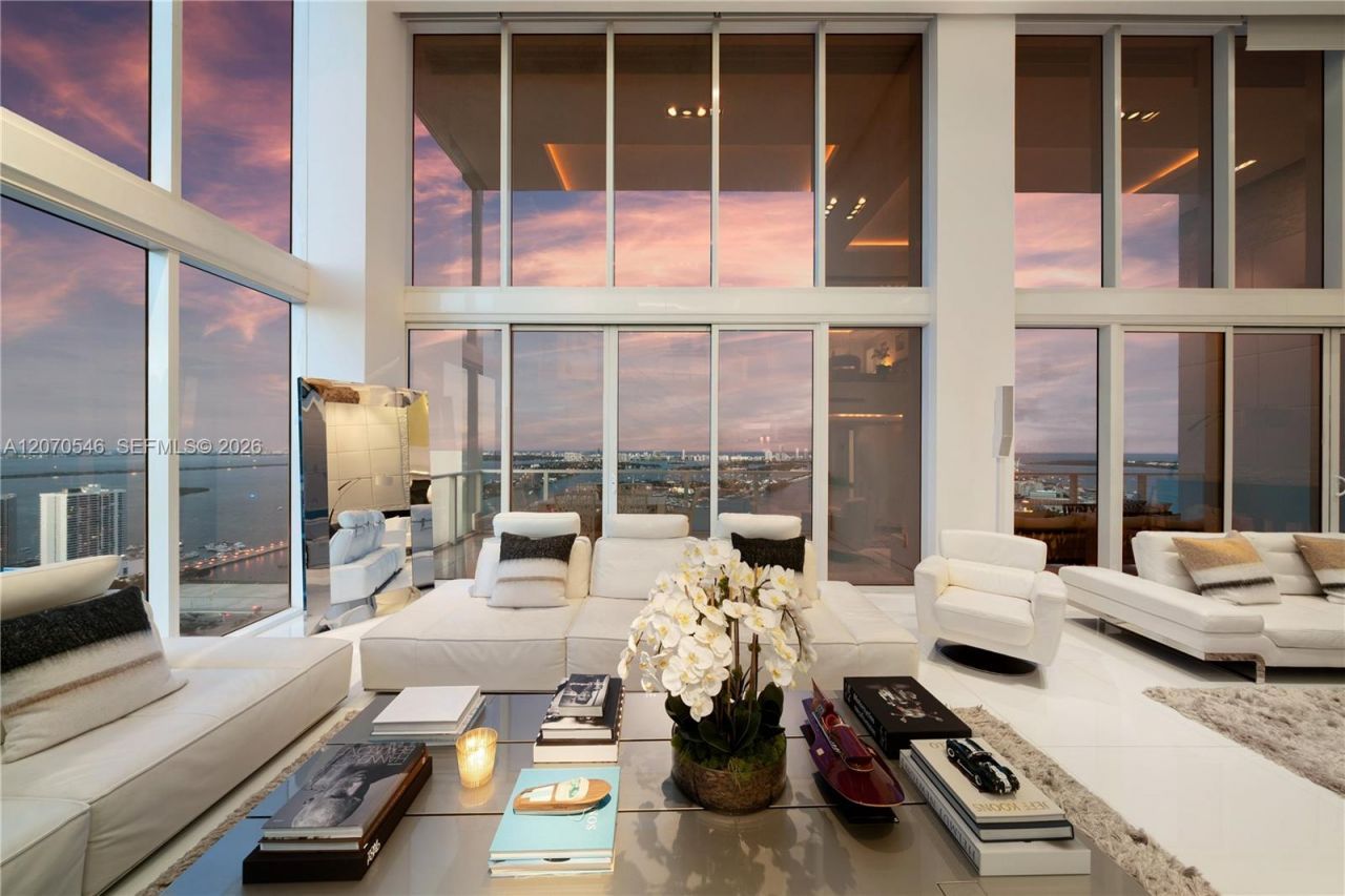 1040 Biscayne Blvd , Unit 4403, Miami, FL 33132 Photo