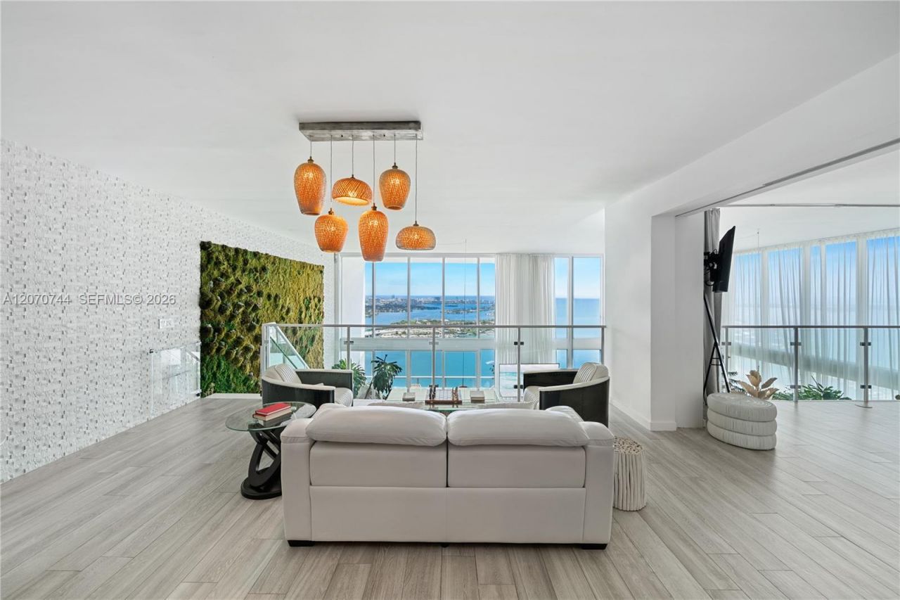 1040 Biscayne Blvd , Unit 4602, Miami, FL 33132 Photo
