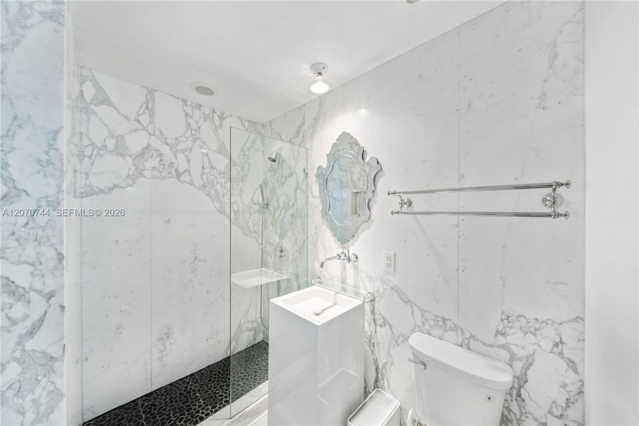 1040 Biscayne Blvd , Unit 4602, Miami, FL 33132 Photo