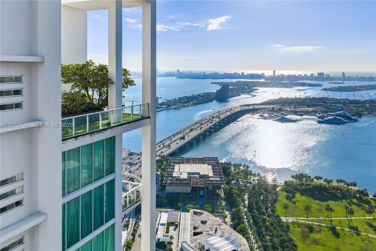 1040 Biscayne Blvd , Unit 4602, Miami, FL 33132 Photo