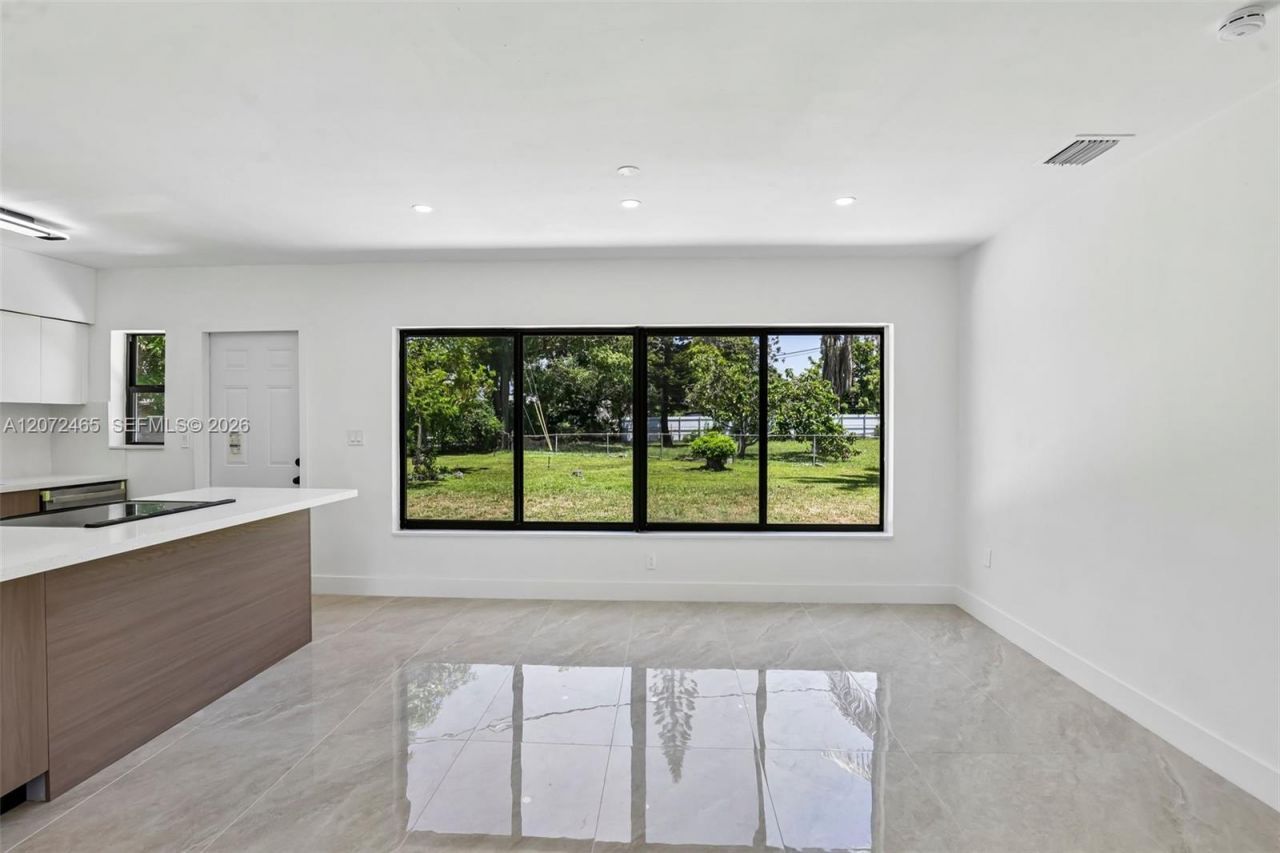 521 NW 189th Ter , Miami Gardens, FL 33169 Photo