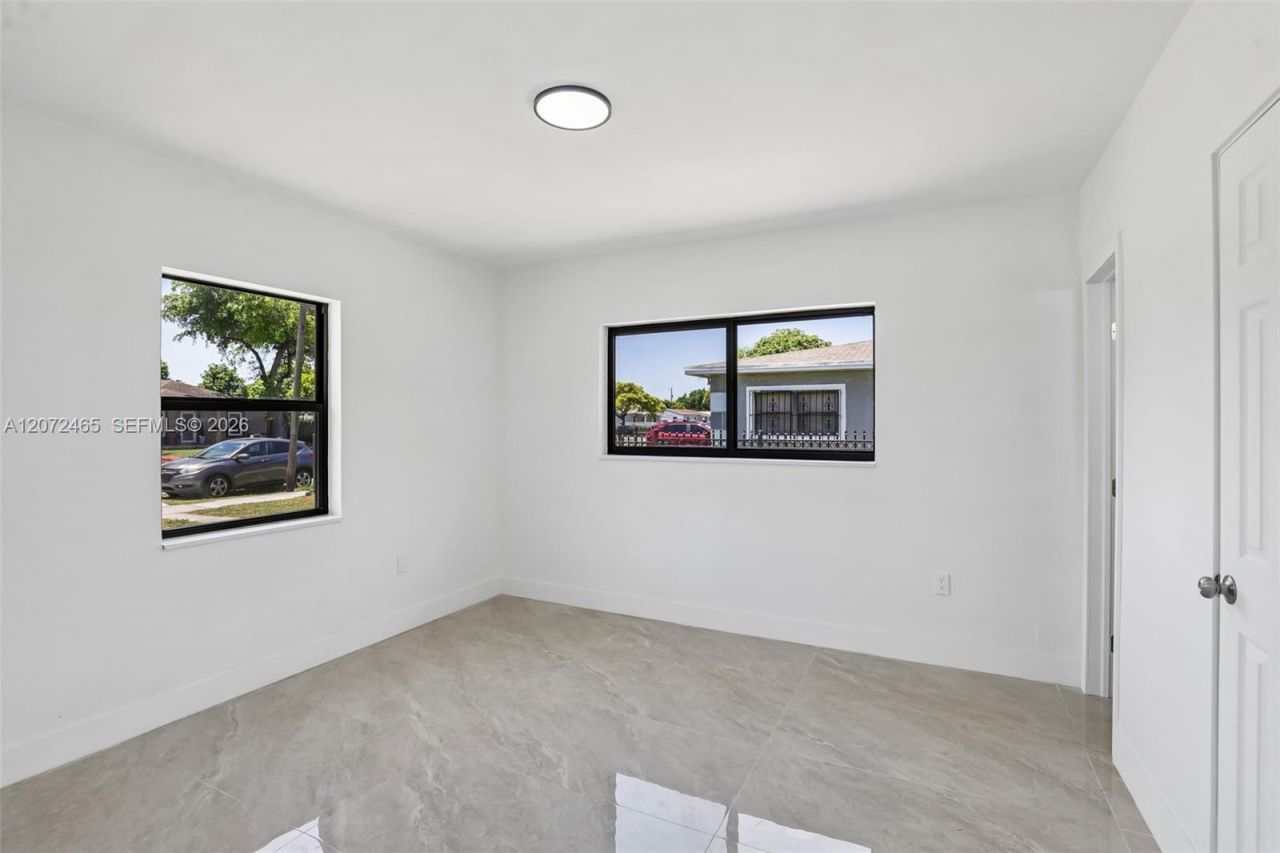 521 NW 189th Ter , Miami Gardens, FL 33169 Photo