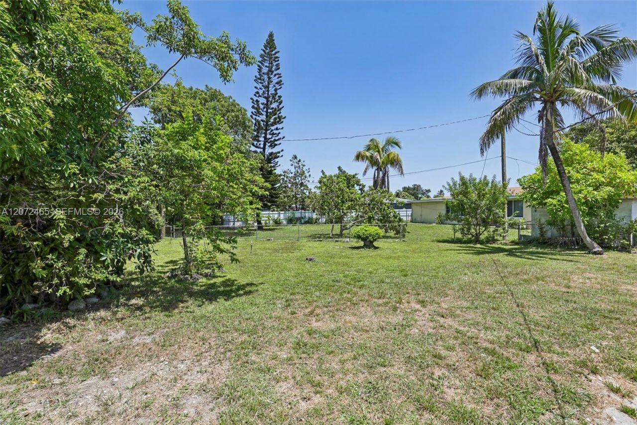 521 NW 189th Ter , Miami Gardens, FL 33169 Photo
