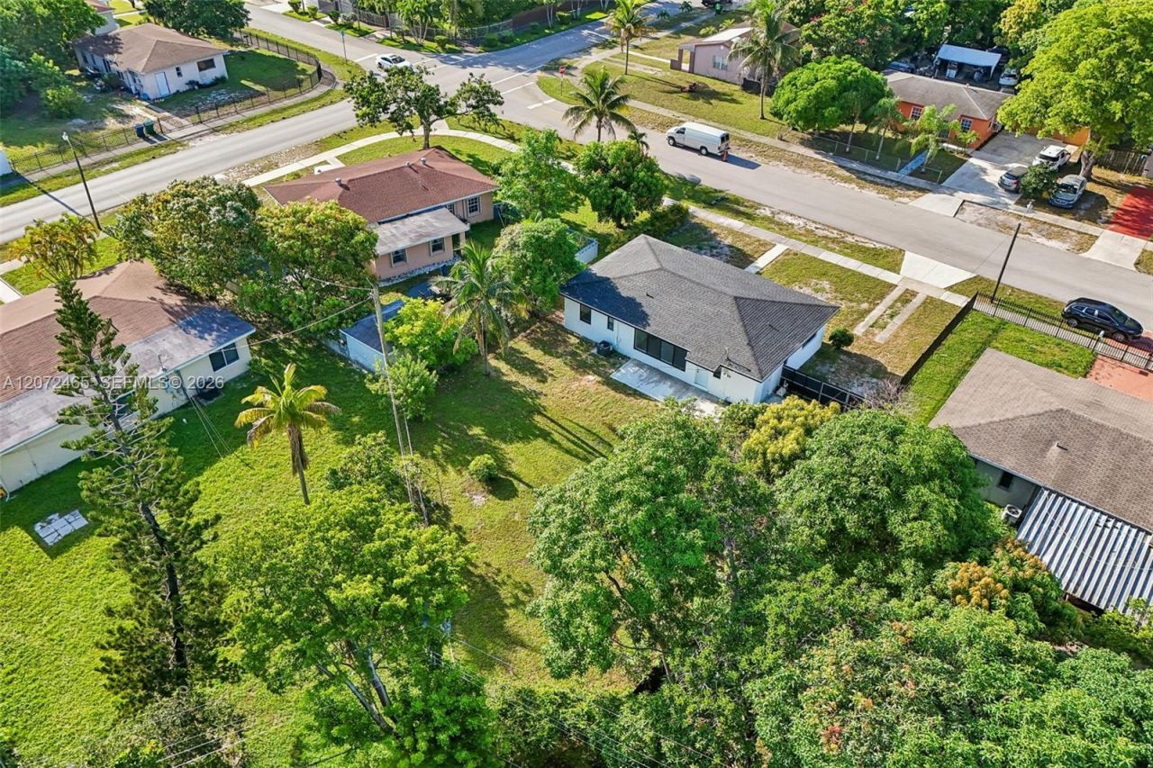 521 NW 189th Ter , Miami Gardens, FL 33169 Photo