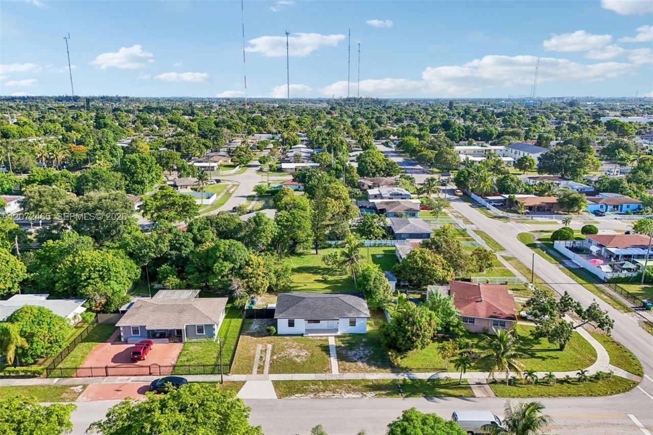 521 NW 189th Ter , Miami Gardens, FL 33169 Photo