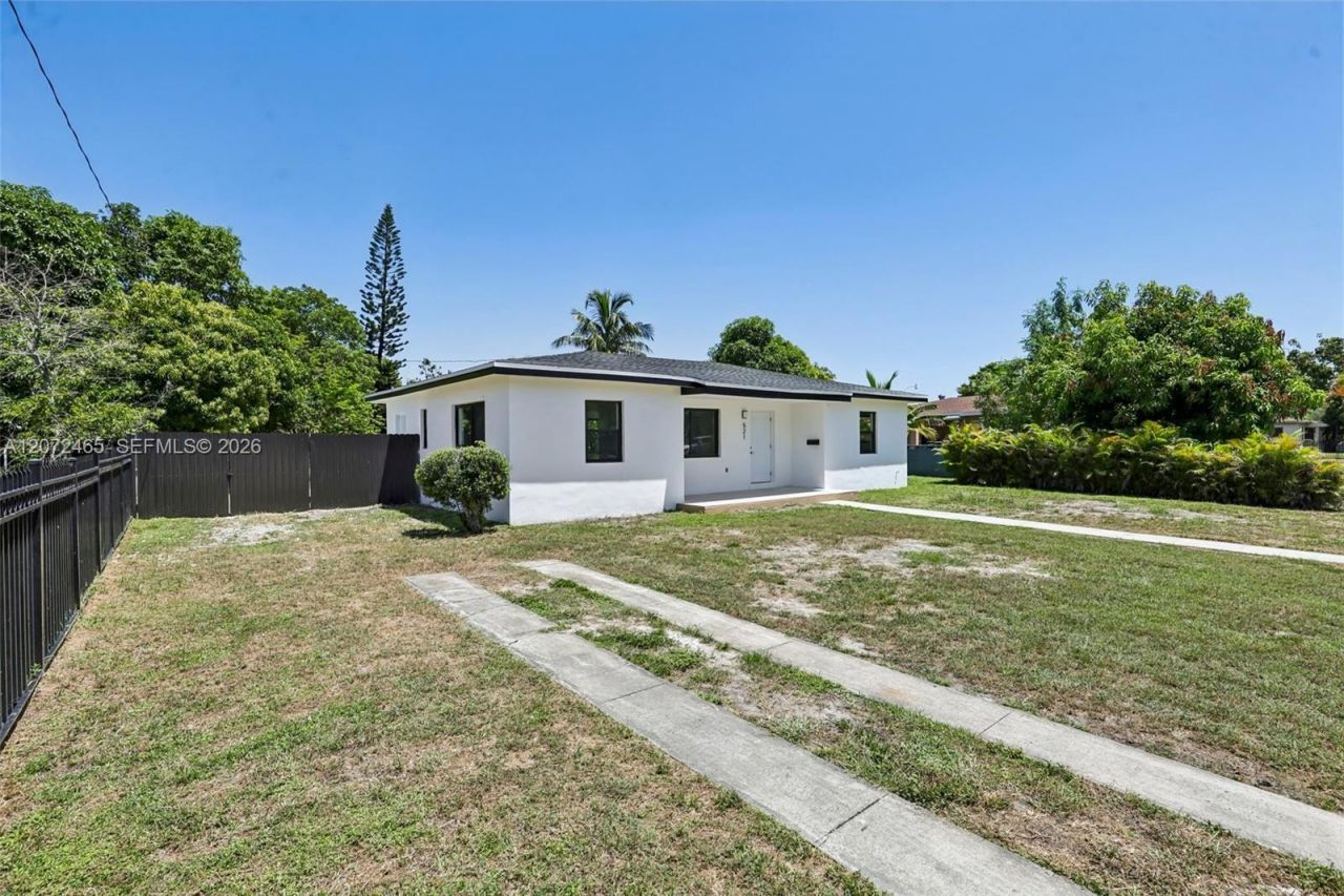 521 NW 189th Ter , Miami Gardens, FL 33169 Photo