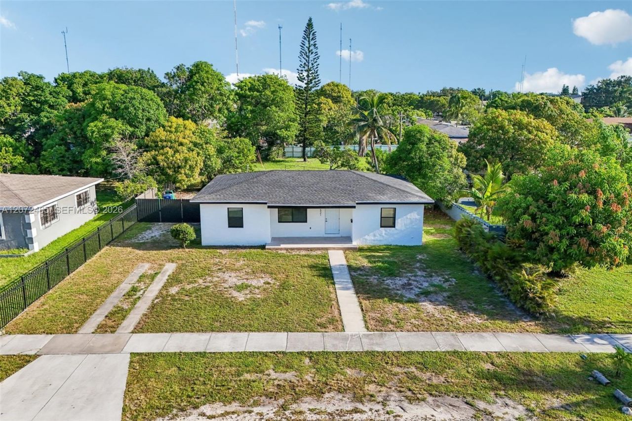 521 NW 189th Ter , Miami Gardens, FL 33169 Photo