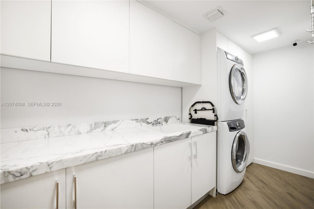330 Sunny Isles Blvd , Unit 5-2403, Sunny Isles Beach, FL 33160 Photo