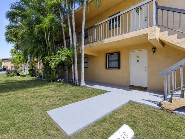 6745 W 26th Dr , Unit 103-4, Hialeah, FL 33016