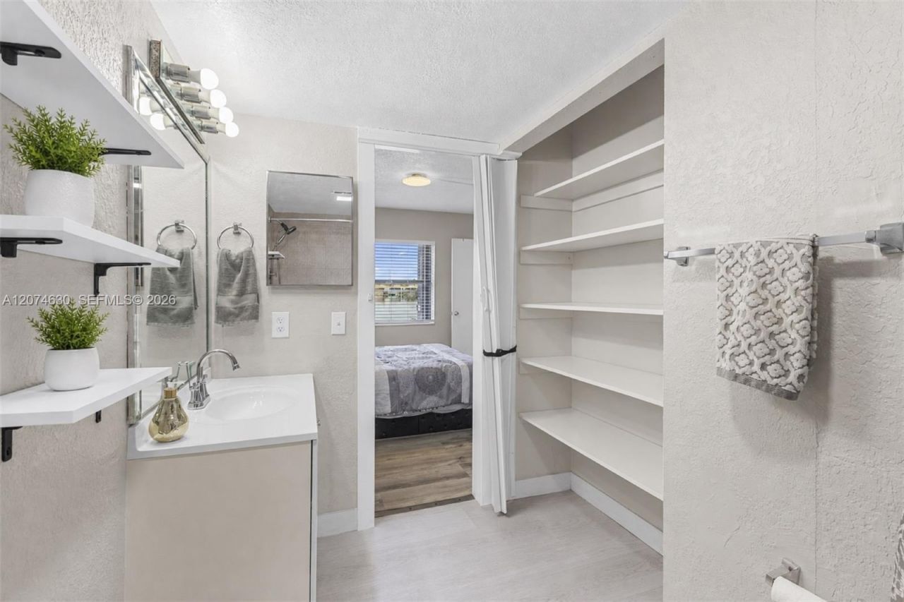 6745 W 26th Dr , Unit 103-4, Hialeah, FL 33016 Photo