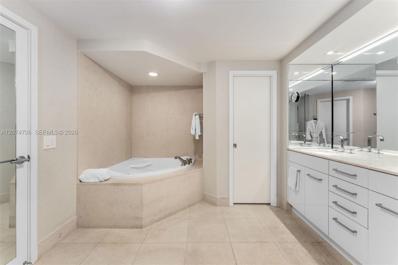 6899 Collins Ave , Unit 403, Miami Beach, FL 33141 Photo