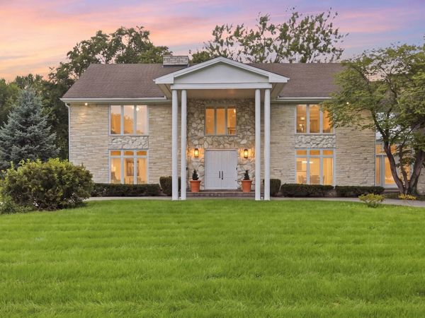 2575 LINCOLN Avenue , Long Grove, IL 60047