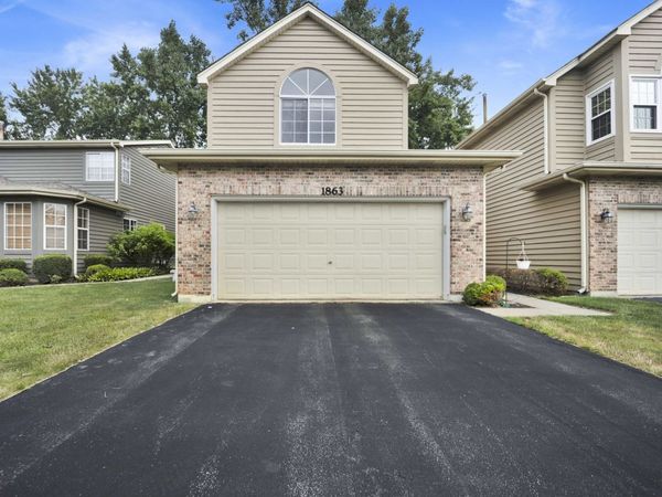 1863 Tamahawk Lane , Naperville, IL 60564