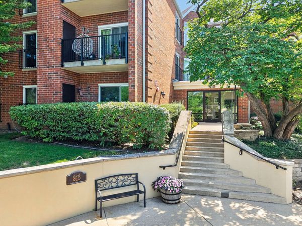 815 Leicester Road , Unit 320A, Elk Grove Village, IL 60007