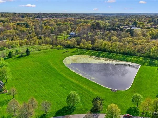8219 Squirrel Drive , Spring Grove, IL 60081