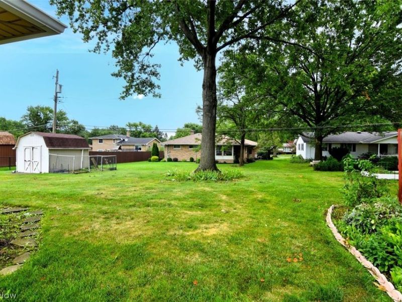 5669 Beacon Hill Drive , Independence, OH 44131 Photo 5