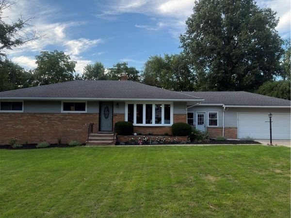 10000 Delsy Drive , North Royalton, OH 44133