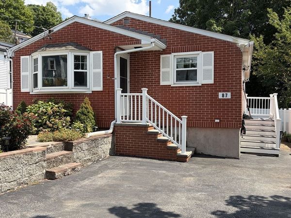 87 Pine Hill Cir, Waltham, MA 02451
