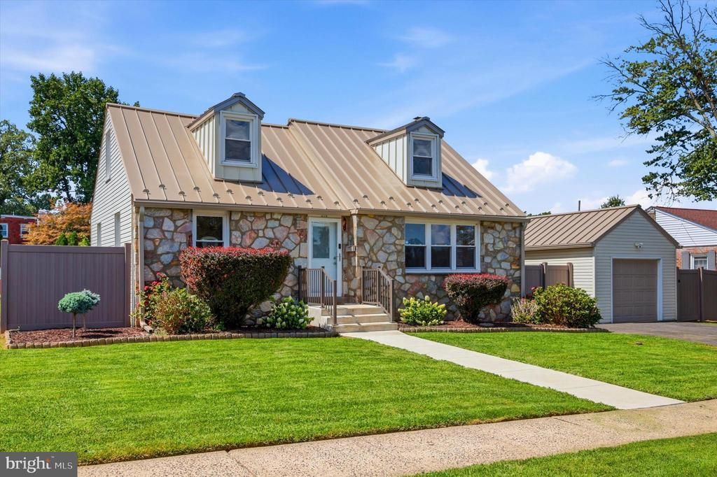 376 E 4TH STREET, LANSDALE, PA 19446