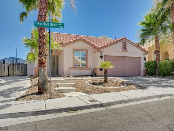 9301 Mountain Range Avenue , Las Vegas, NV 89129