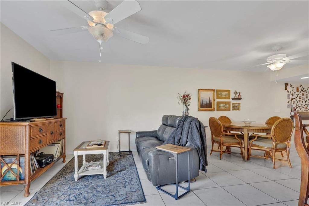 5770 Trailwinds Dr , Unit 213, Fort Myers, FL 33907 Photo