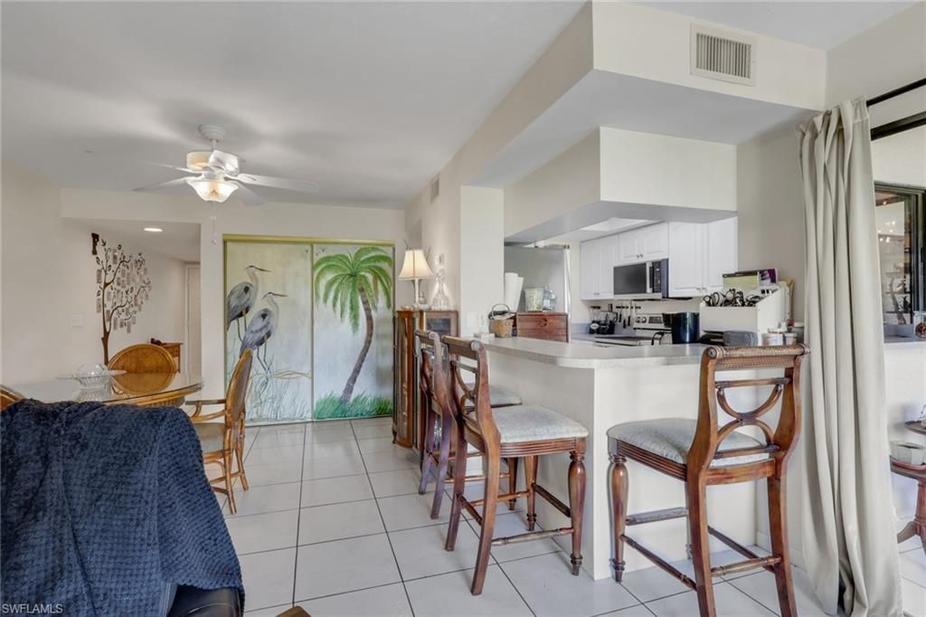 5770 Trailwinds Dr , Unit 213, Fort Myers, FL 33907 Photo