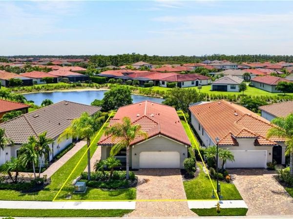 1595 Marton CT , NAPLES, FL 34113