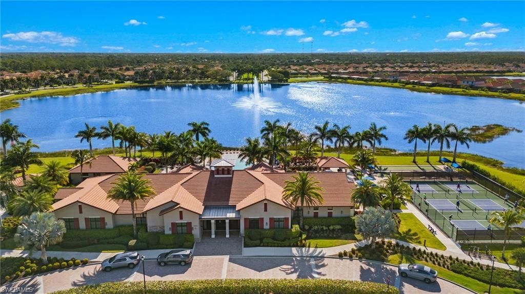 1595 Marton Ct , Naples, FL 34113 Photo