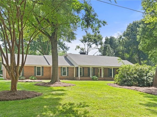 4331 Woodbourne Drive, Clemmons, NC 27012