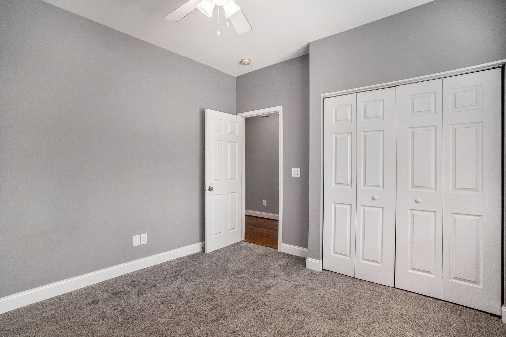 4064 Hartland Street Photo 14