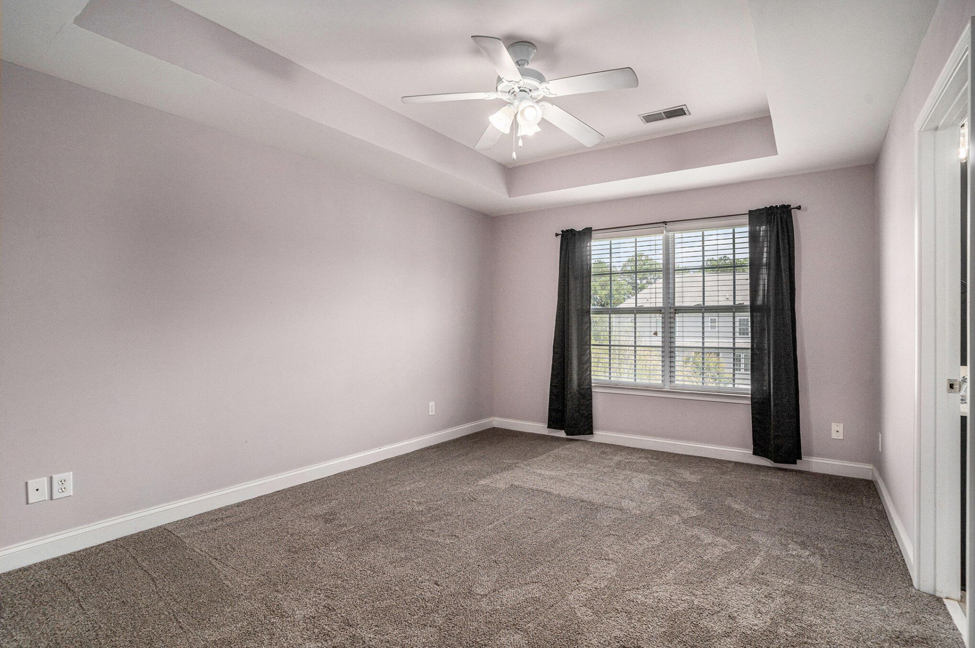 4064 Hartland Street Photo 17