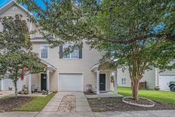 4064 Hartland Street photo 4