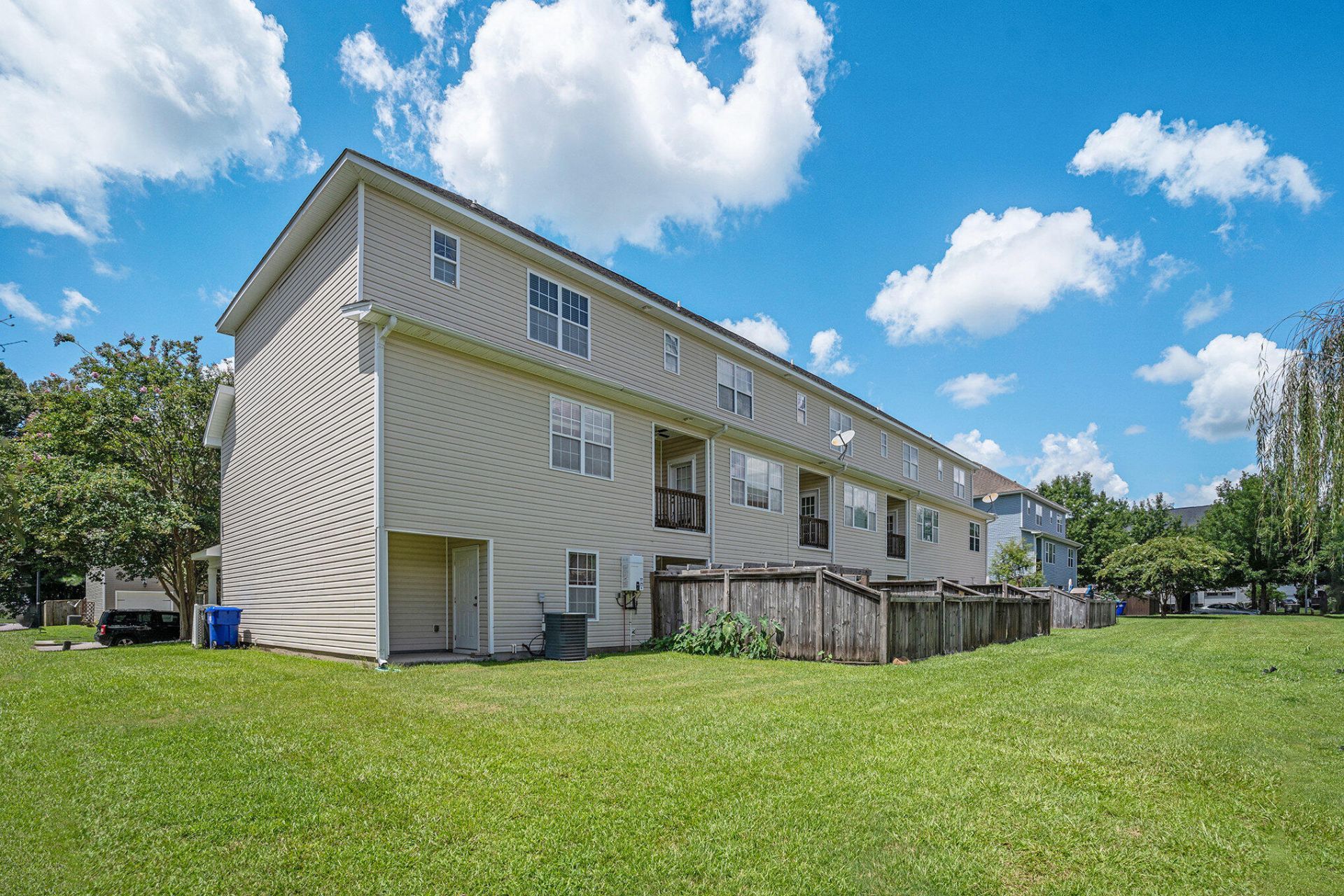 4064 Hartland Street Photo 27