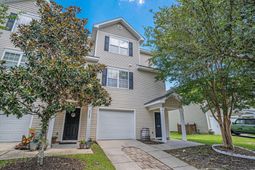 4064 Hartland Street photo 4