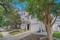 4064 Hartland Street photo 4