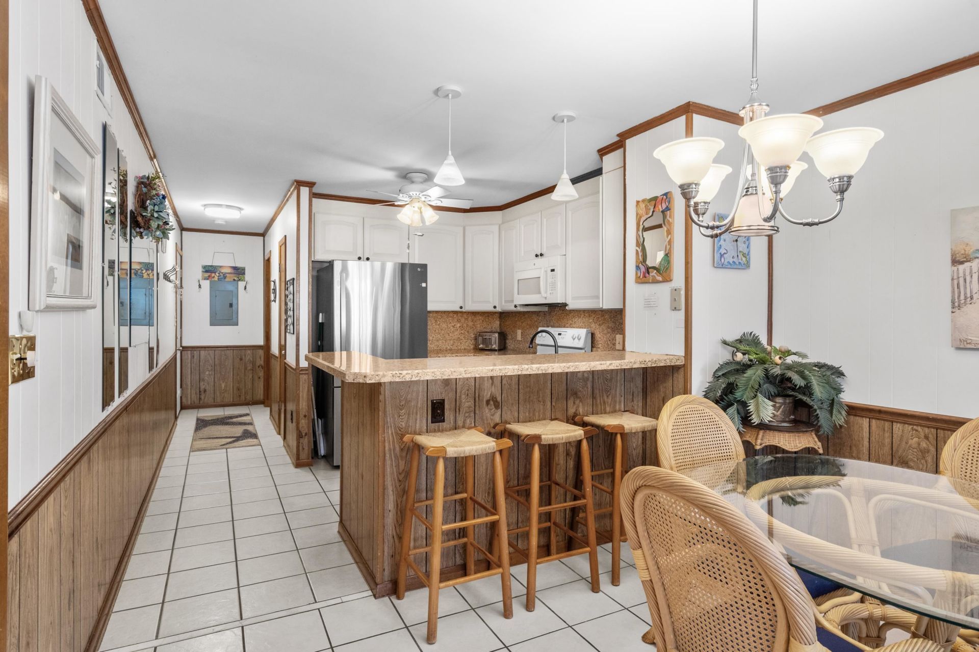 9570 Shore Dr. Photo 12