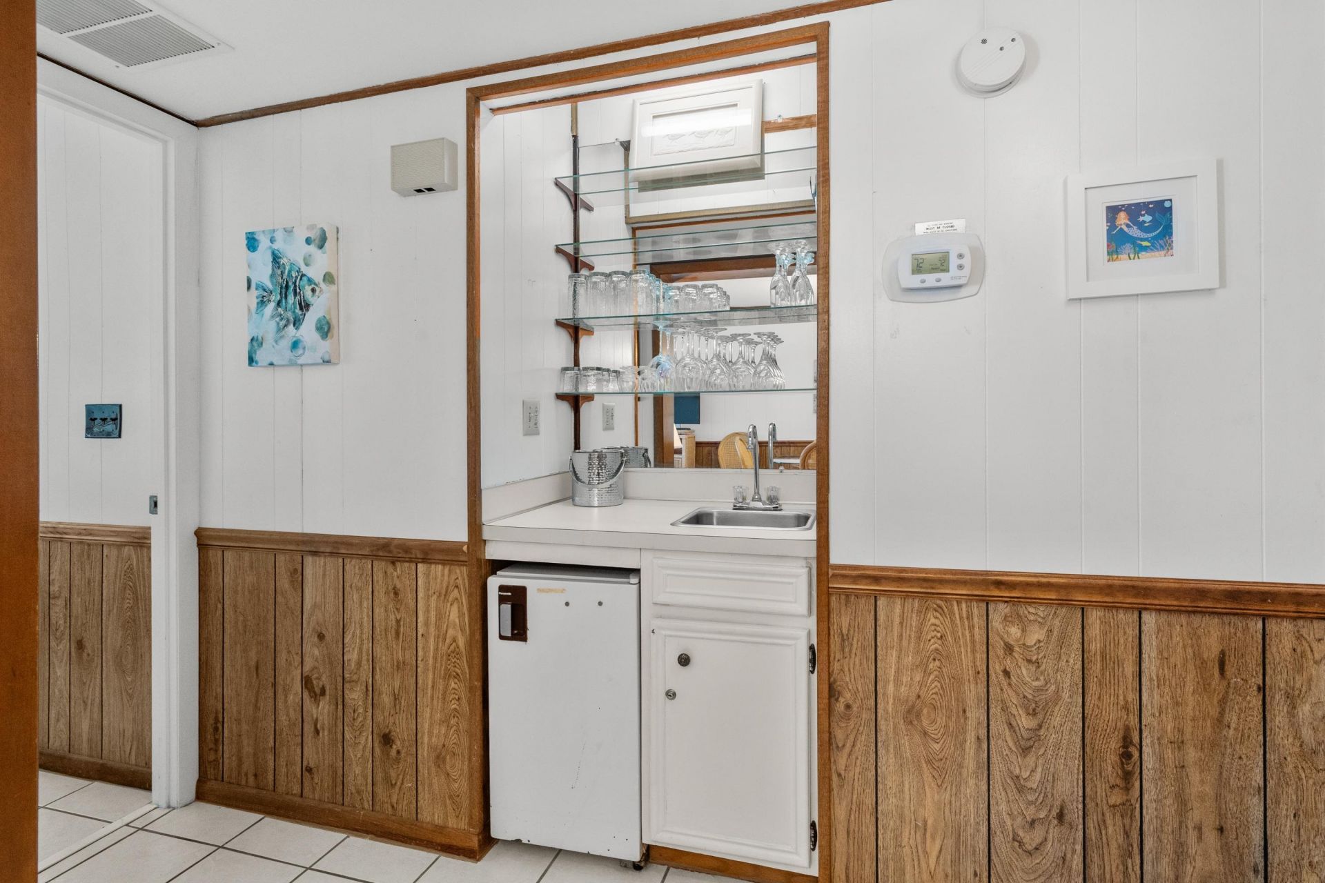 9570 Shore Dr. Photo 15