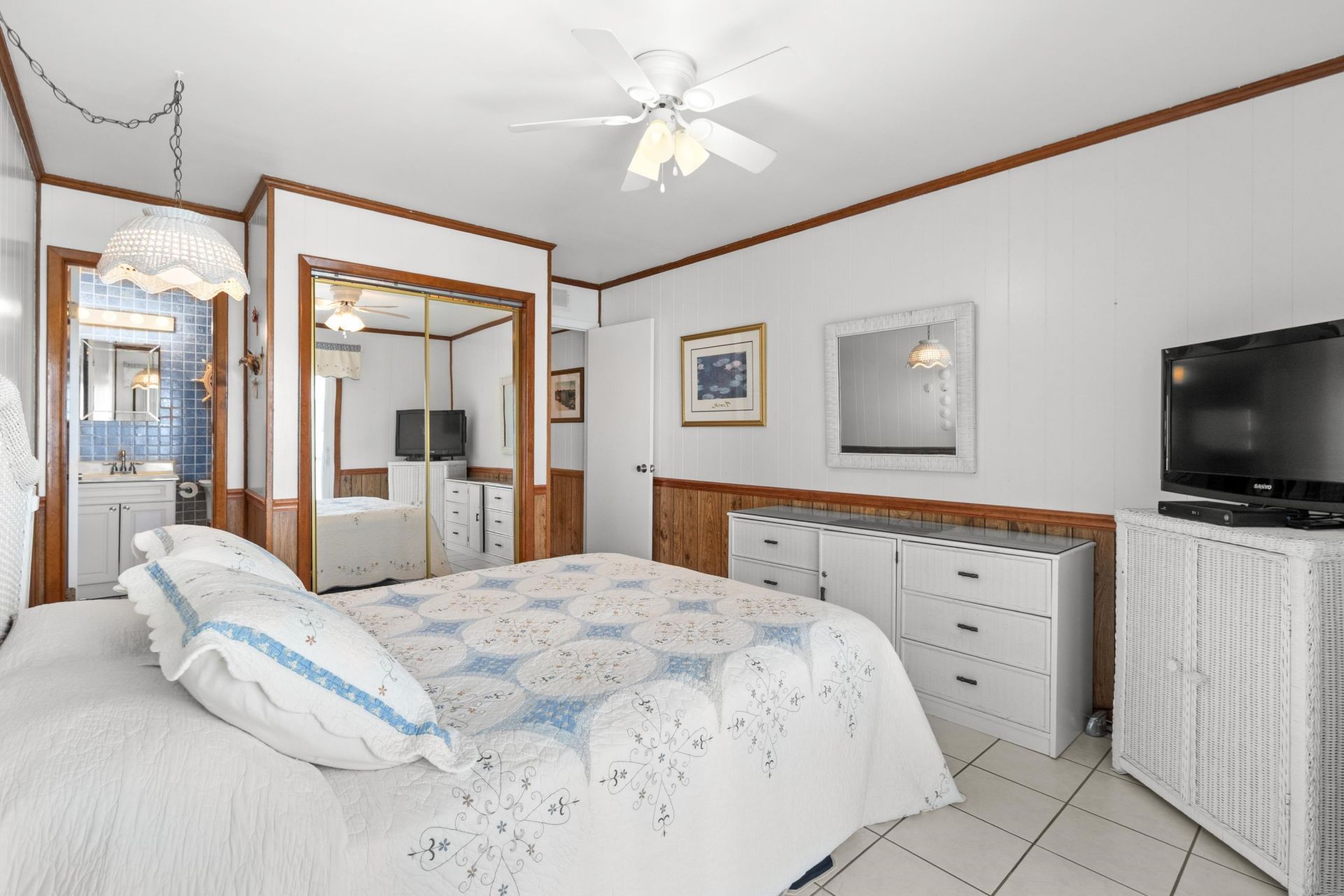 9570 Shore Dr. Photo 17