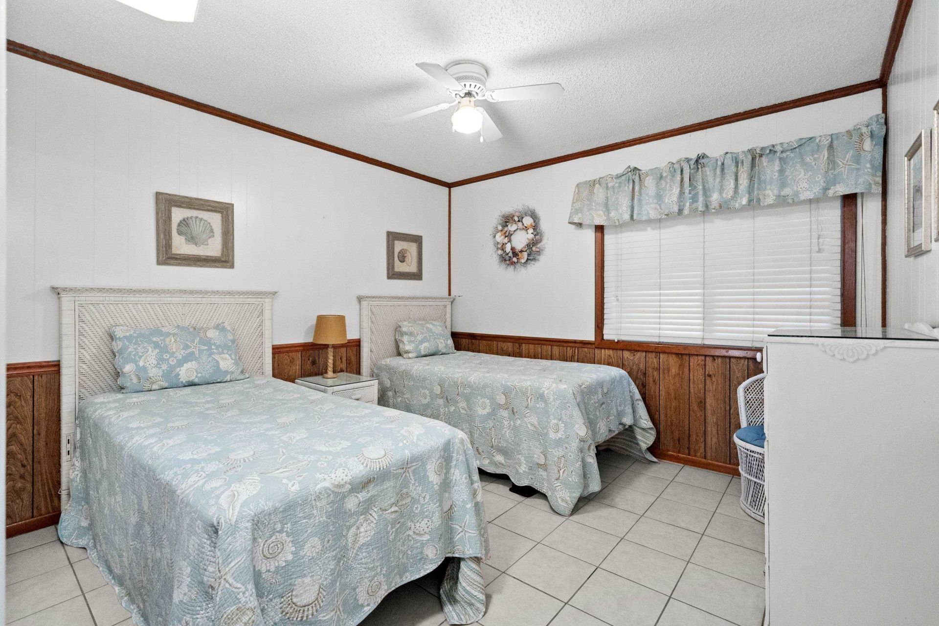 9570 Shore Dr. Photo 22