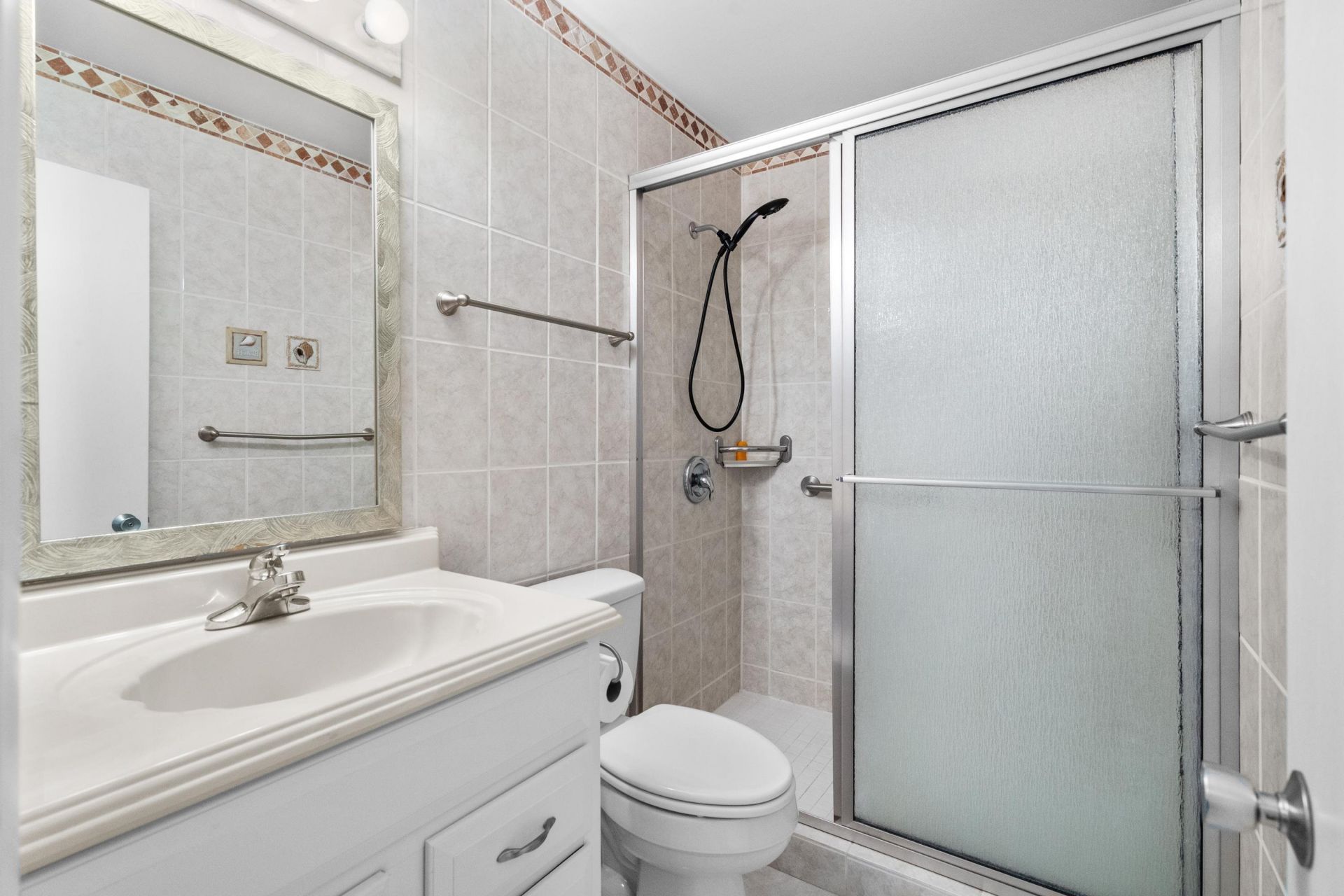9570 Shore Dr. Photo 23