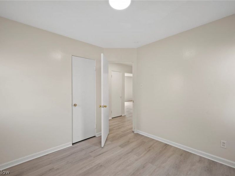 27051 Shirley Avenue , Euclid, OH 44132 Photo 16