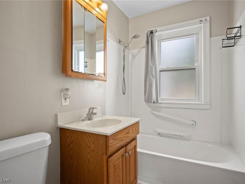 27051 Shirley Avenue , Euclid, OH 44132 Photo 19