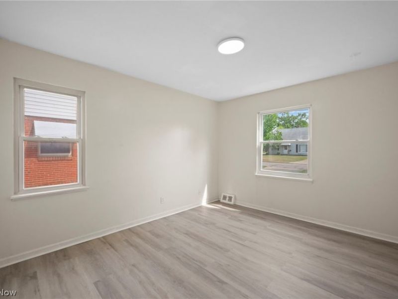 27051 Shirley Avenue , Euclid, OH 44132 Photo 20