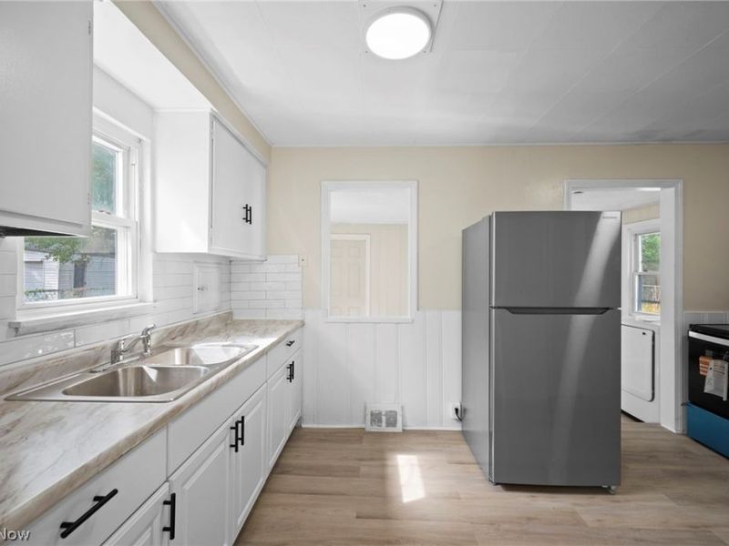 27051 Shirley Avenue , Euclid, OH 44132 Photo 7